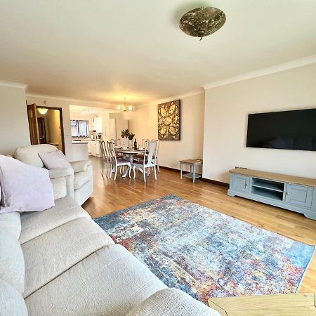 3 Bedroom House - Sandown Exteriör bild