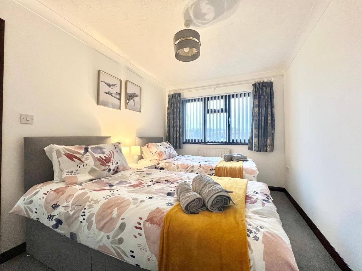 3 Bedroom House - Sandown Exteriör bild