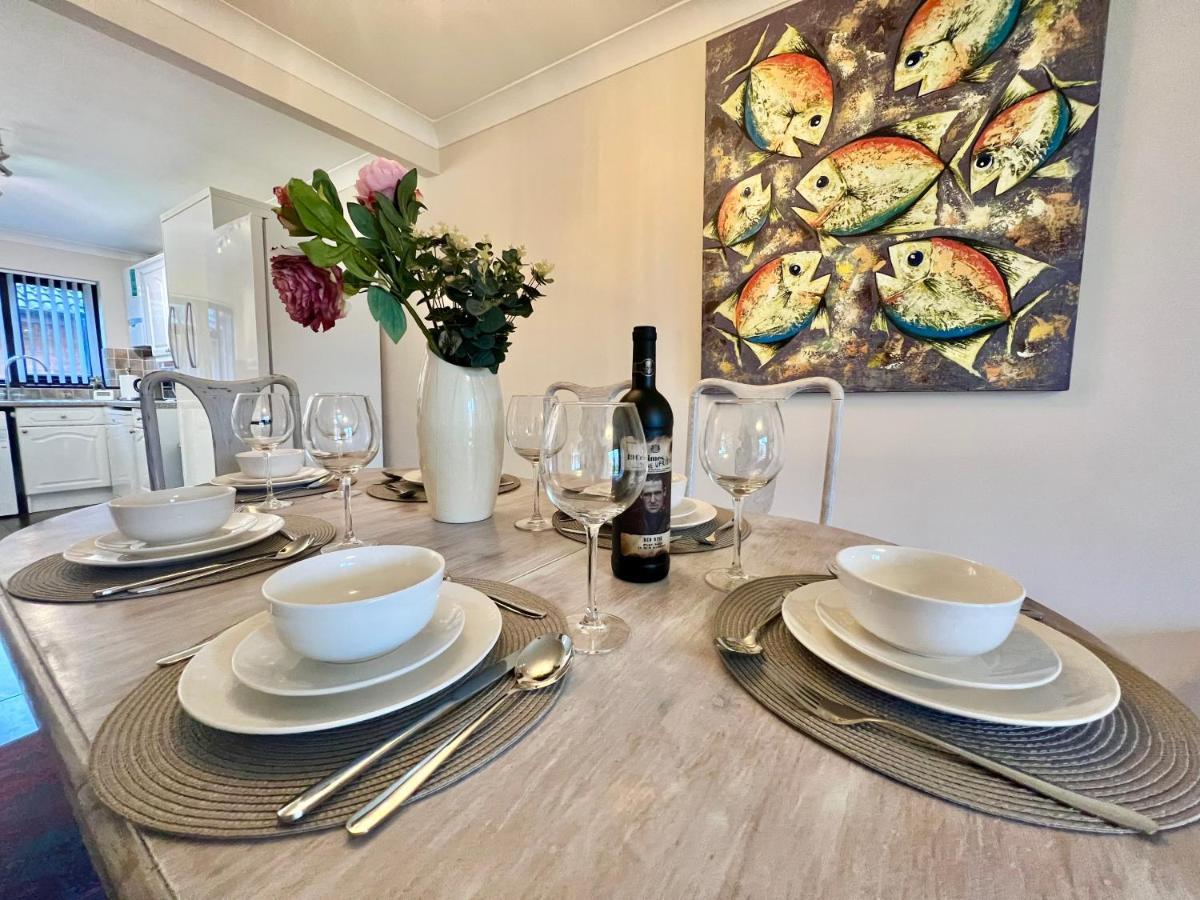 3 Bedroom House - Sandown Exteriör bild